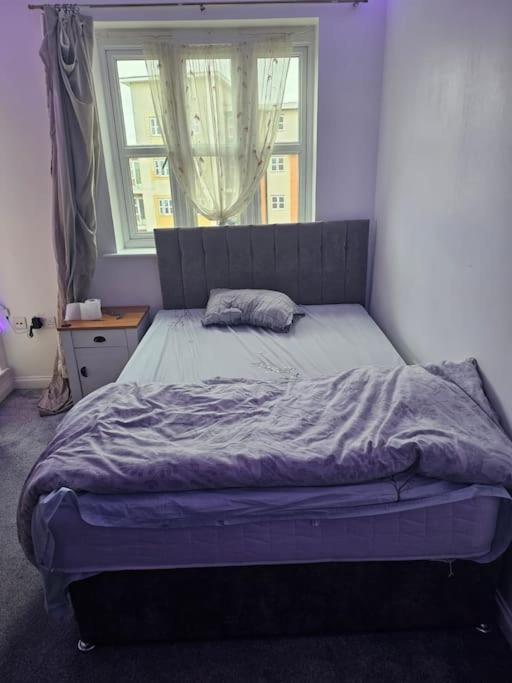 Apartment Big Double With Bathroom In 2 Bedroom Flat Kitchen Is Shared Harrow on the Hill