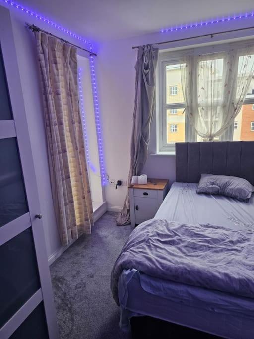 Big Double With Bathroom In 2 Bedroom Flat Kitchen Is Shared * Harrow on the Hill