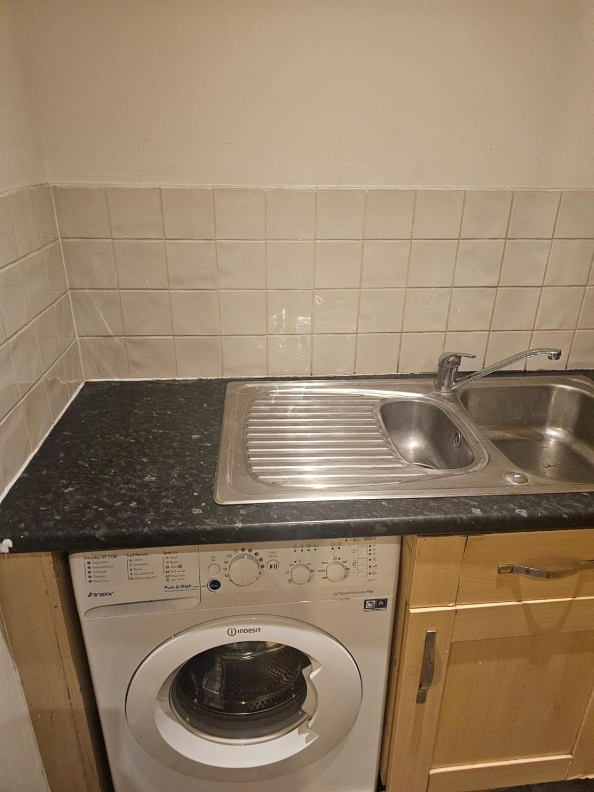 Apartment Big Double With Bathroom In 2 Bedroom Flat Kitchen Is Shared Harrow on the Hill